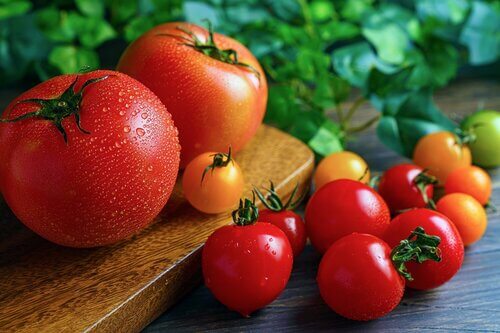 benefícios-do-tomate-suco-de-tomate